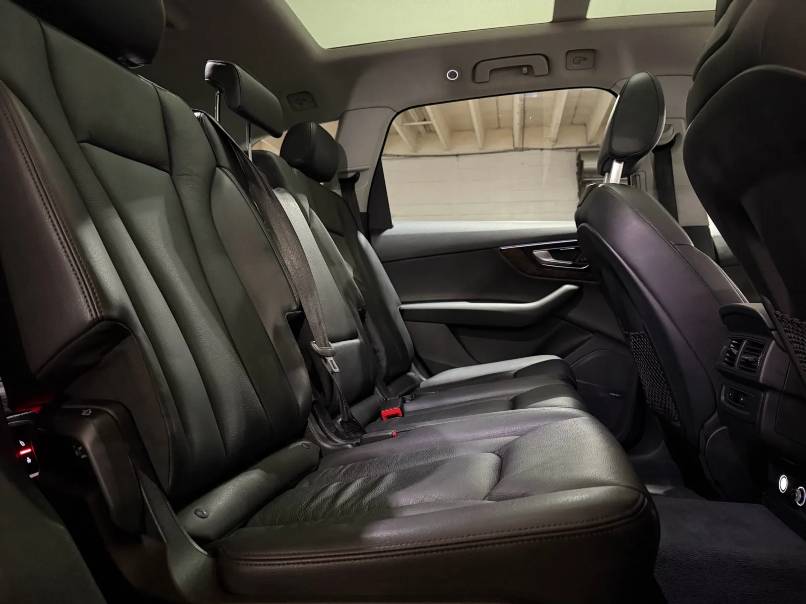 Audi Q7 photo 11