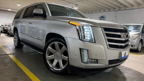 More photos of 2017 Cadillac Escalade ESV Luxury at 101 Motors, NJ