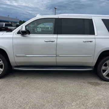 More photos of 2017 Cadillac Escalade ESV Luxury at 101 Motors, NJ