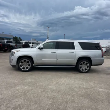 Another view of 2017 Cadillac Escalade ESV Luxury for sale in Carlstadt, NJ at 101 Motors