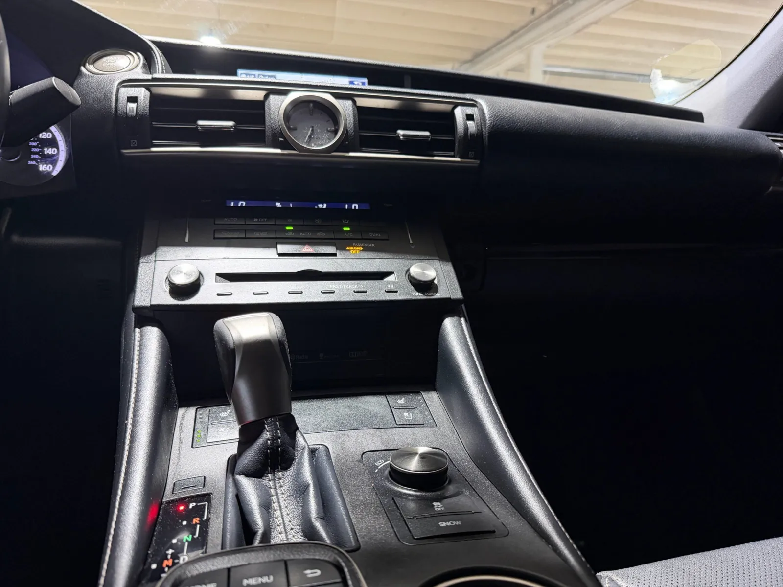 Lexus RC photo 12