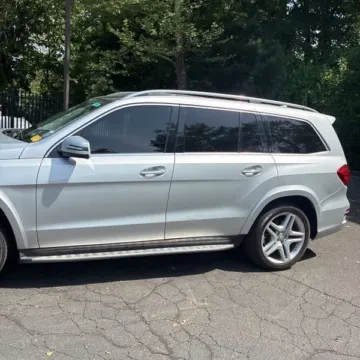 More photos of 2016 Mercedes-Benz GL 550 4MATIC at 101 Motors, NJ