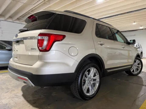 More photos of 2017 Ford Explorer XLT at 101 Motors, NJ