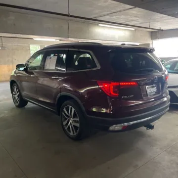 More photos of 2017 Honda Pilot Touring at 101 Motors, NJ