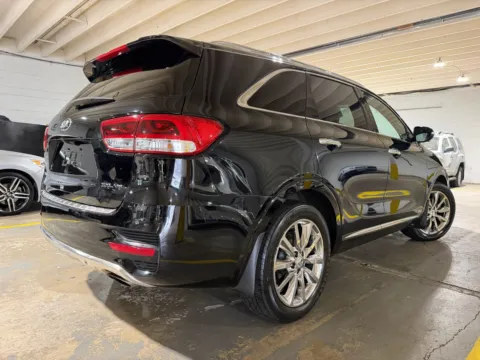 More photos of 2018 Kia Sorento 3.3L SXL at 101 Motors, NJ