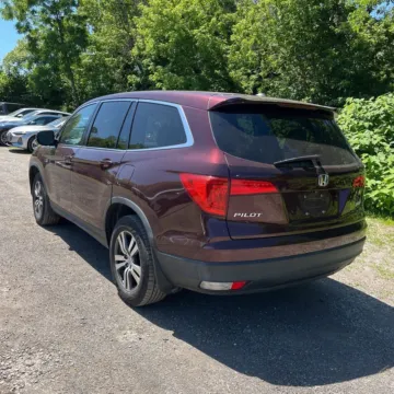 More photos of 2016 Honda Pilot EX-L at 101 Motors, NJ