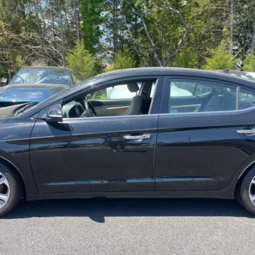 More photos of 2017 Hyundai Elantra Limited at 101 Motors, NJ