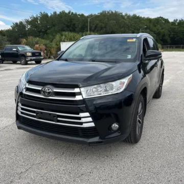 Black 2017 Toyota Highlander XLE for sale in Carlstadt, NJ