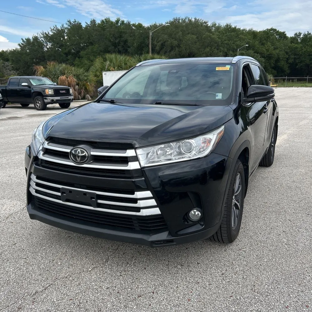 Black 2017 Toyota Highlander XLE for sale in Carlstadt, NJ