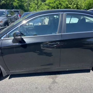 More photos of 2017 Subaru Legacy 3.6R Limited at 101 Motors, NJ
