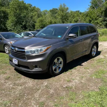 Silver 2014 Toyota Highlander Limited V6 for sale in Carlstadt, NJ