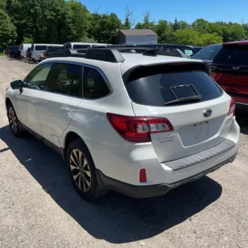 More photos of 2016 Subaru Outback 2.5i Limited at 101 Motors, NJ