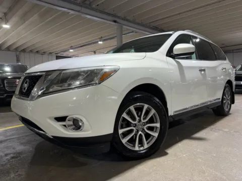 Photos of 2014 Nissan Pathfinder SL for sale in Carlstadt, NJ at 101 Motors