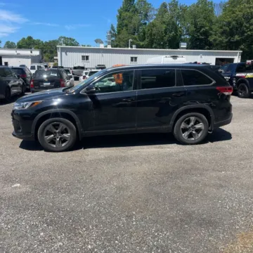 Another view of 2017 Toyota Highlander Limited Platinum for sale in Carlstadt, NJ at 101 Motors