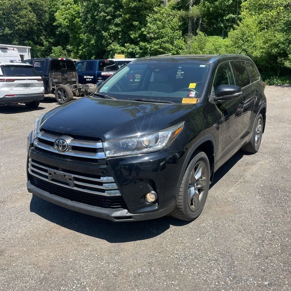 Black 2017 Toyota Highlander Limited Platinum for sale in Carlstadt, NJ