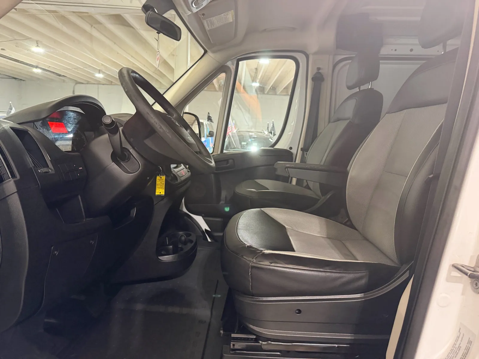 Ram ProMaster 1500 photo 8