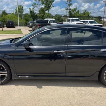 More photos of 2017 Honda Accord Touring V6 at 101 Motors, NJ