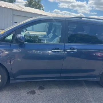 Another view of 2018 Toyota Sienna XLE Premium 7 Passenger for sale in Carlstadt, NJ at 101 Motors