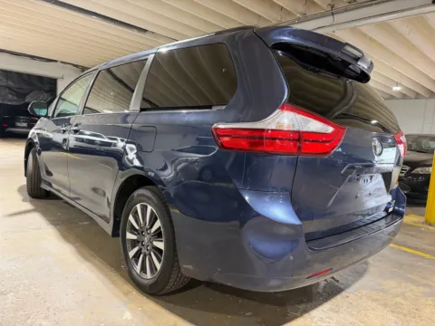 Another view of 2018 Toyota Sienna XLE Premium 7 Passenger for sale in Carlstadt, NJ at 101 Motors