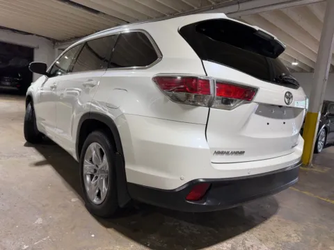 Another view of 2015 Toyota Highlander Limited V6 for sale in Carlstadt, NJ at 101 Motors