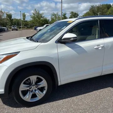 Photos of 2015 Toyota Highlander Limited V6 for sale in Carlstadt, NJ at 101 Motors