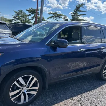 Photos of 2017 Honda Pilot Touring for sale in Carlstadt, NJ at 101 Motors