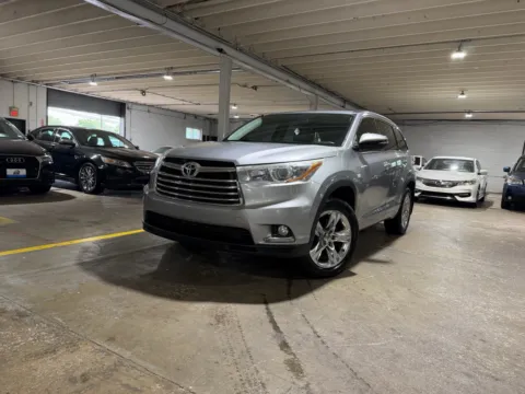 Silver 2015 Toyota Highlander Limited V6 for sale in Carlstadt, NJ