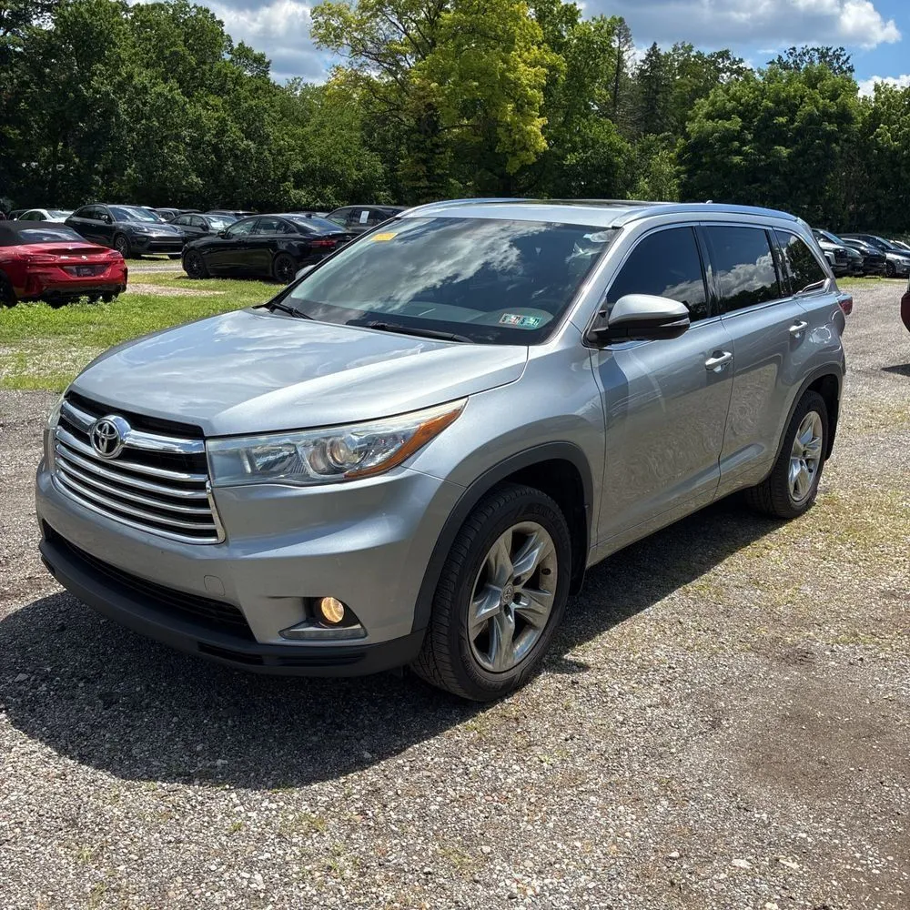 Silver 2015 Toyota Highlander Limited V6 for sale in Carlstadt, NJ