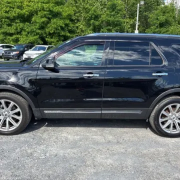More photos of 2016 Ford Explorer Limited at 101 Motors, NJ