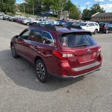 More photos of 2017 Subaru Outback 2.5i Limited at 101 Motors, NJ