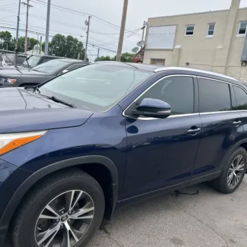 Photos of 2016 Toyota Highlander XLE V6 for sale in Carlstadt, NJ at 101 Motors