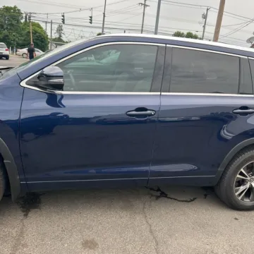 More photos of 2016 Toyota Highlander XLE V6 at 101 Motors, NJ