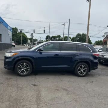 Another view of 2016 Toyota Highlander XLE V6 for sale in Carlstadt, NJ at 101 Motors