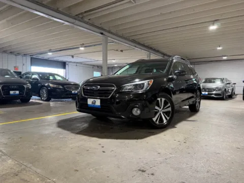 Black 2018 Subaru Outback 2.5i Limited for sale in Carlstadt, NJ