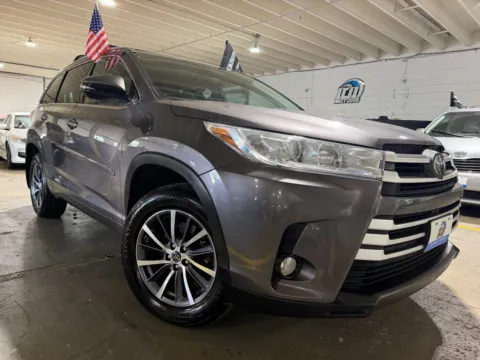 More photos of 2018 Toyota Highlander XLE at 101 Motors, NJ