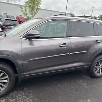 More photos of 2018 Toyota Highlander XLE at 101 Motors, NJ