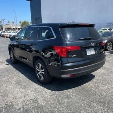 More photos of 2017 Honda Pilot EX-L at 101 Motors, NJ
