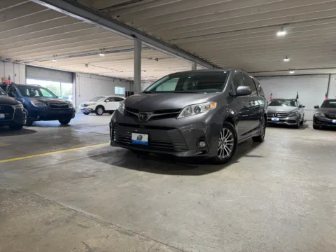 Gray 2018 Toyota Sienna XLE 8 Passenger for sale in Carlstadt, NJ
