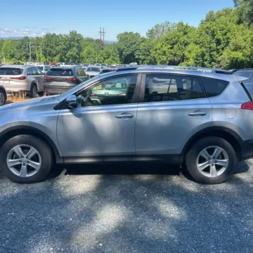 More photos of 2013 Toyota RAV4 XLE at 101 Motors, NJ