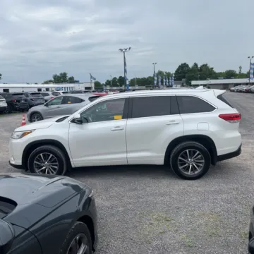 Another view of 2017 Toyota Highlander XLE for sale in Carlstadt, NJ at 101 Motors