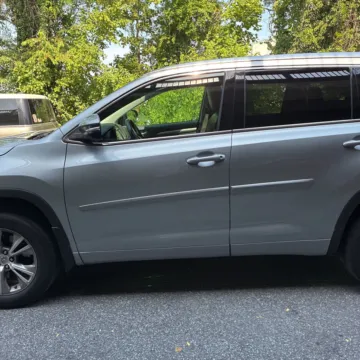 More photos of 2015 Toyota Highlander XLE V6 at 101 Motors, NJ