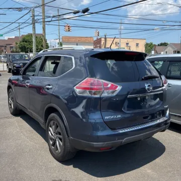 More photos of 2016 Nissan Rogue SL at 101 Motors, NJ