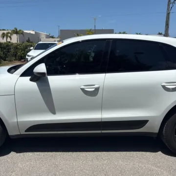 More photos of 2018 Porsche Macan S at 101 Motors, NJ