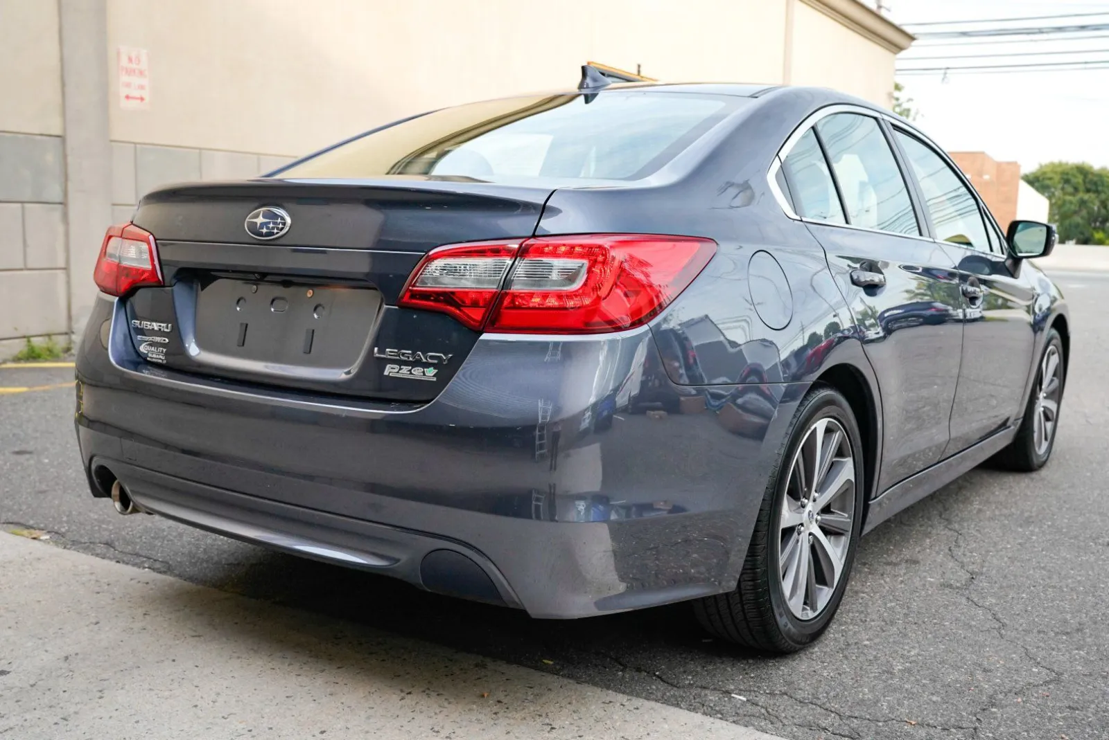 Subaru Legacy photo 5