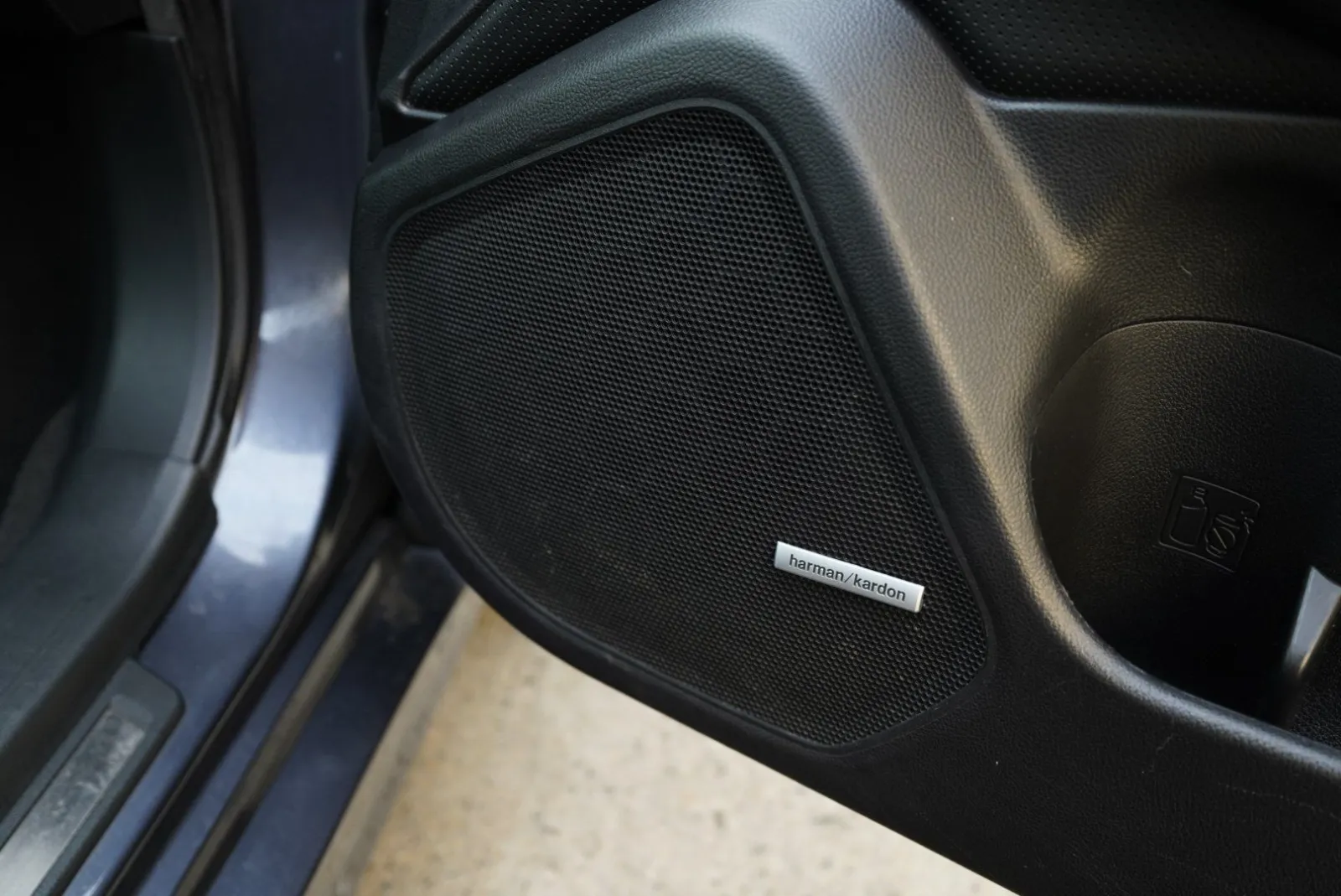 Subaru Legacy photo 40
