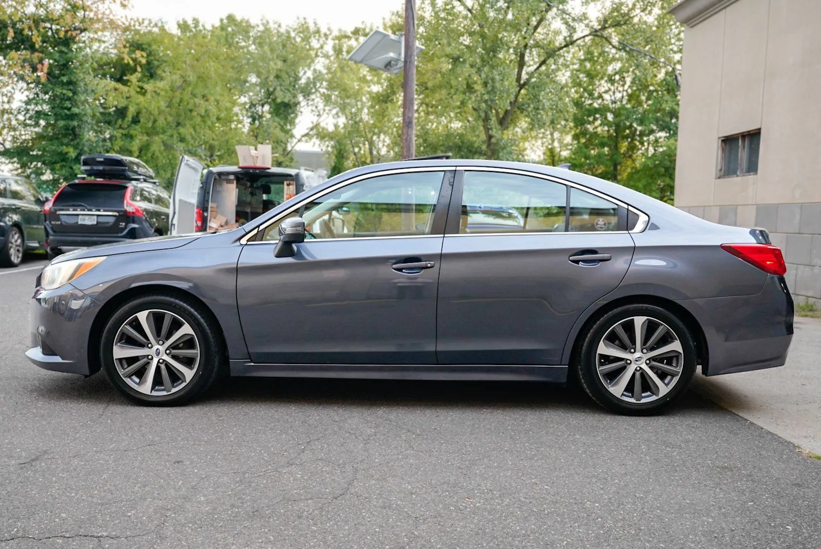 Subaru Legacy photo 8