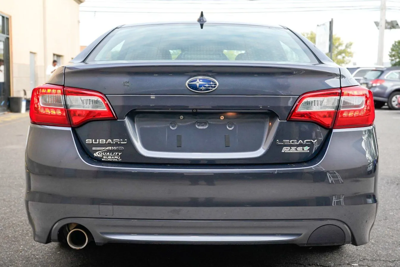 Subaru Legacy photo 6