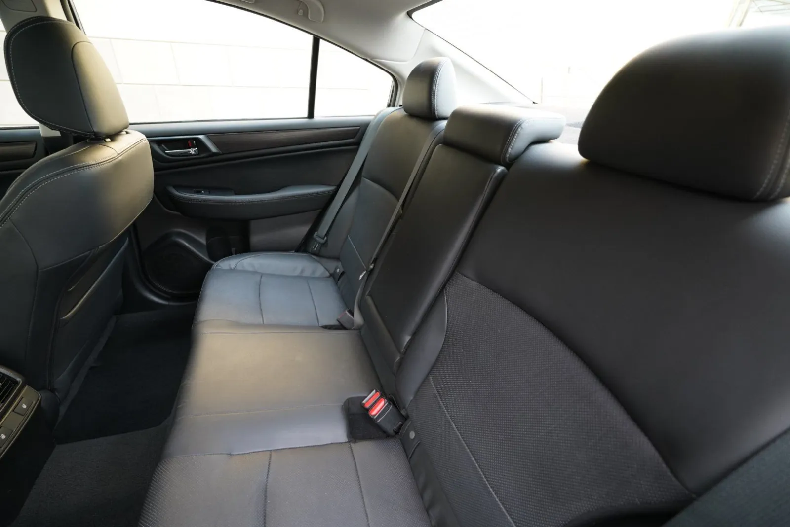 Subaru Legacy photo 28