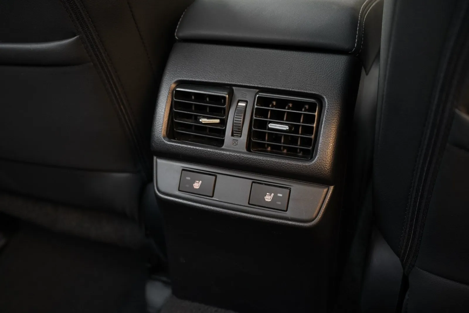 Subaru Legacy photo 36