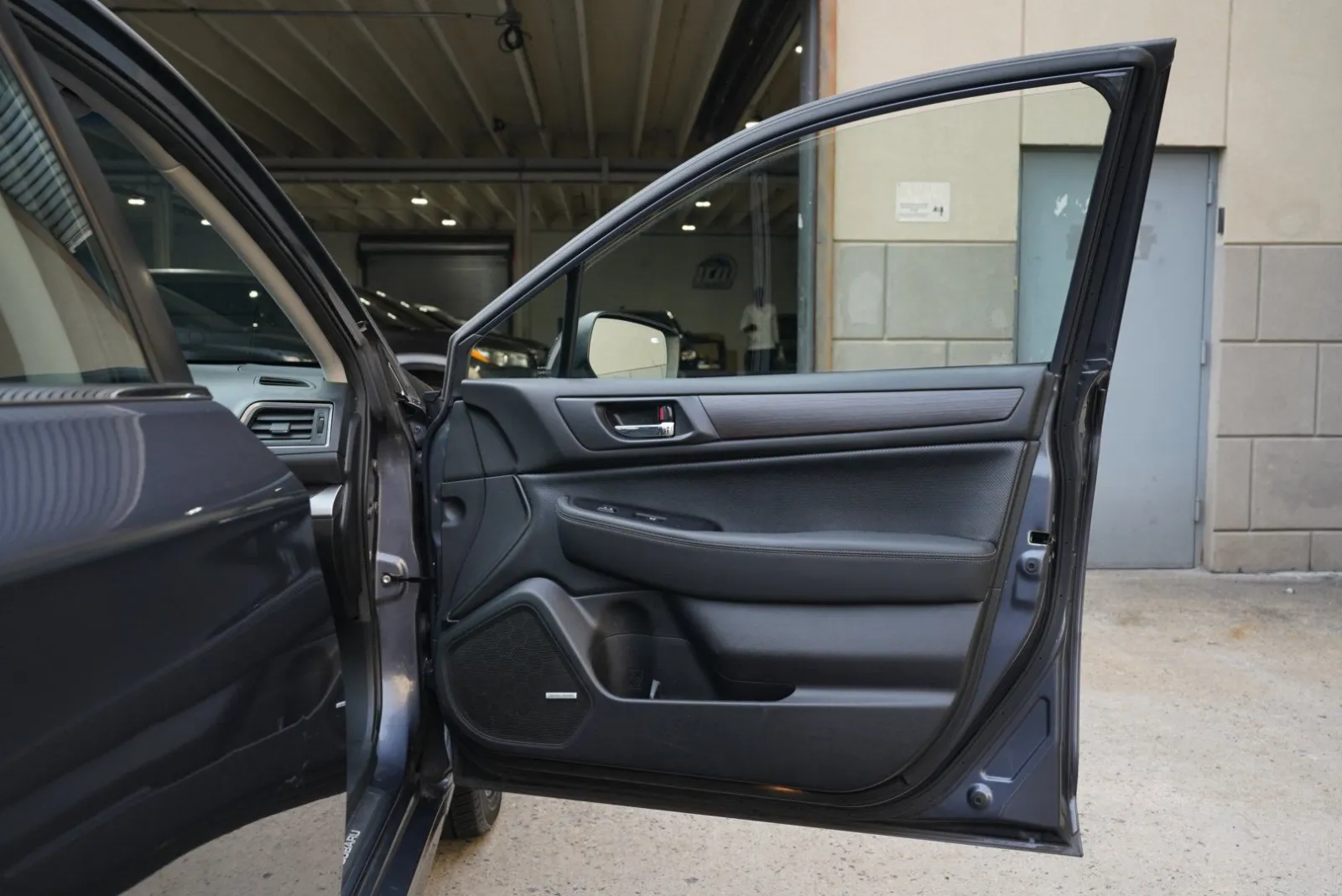 Subaru Legacy photo 37